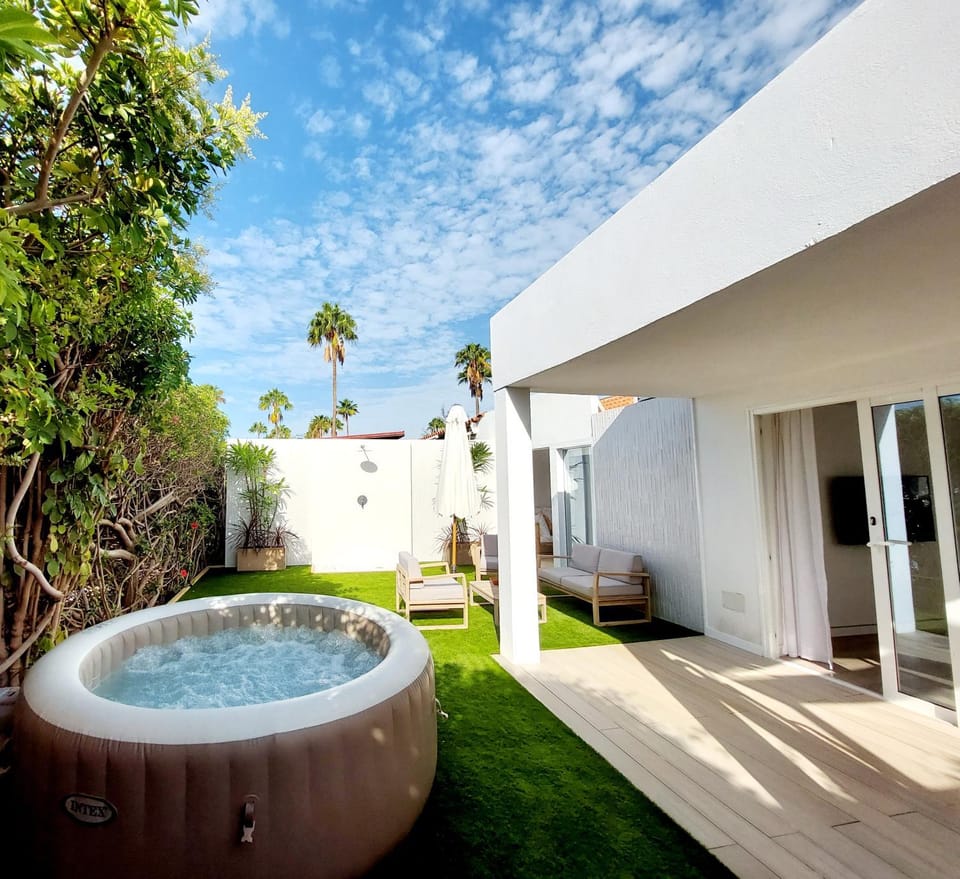 Solarium, Spa and wellness centre/facilities, Swimming pool