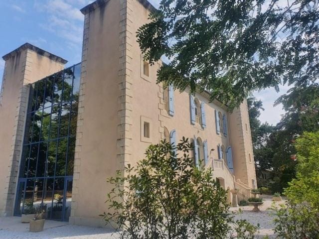 Property building, Day
