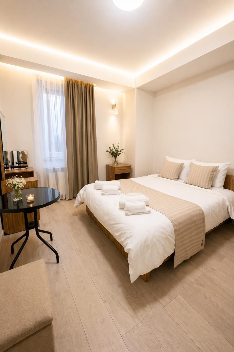 Bed, Photo of the whole room, Bedroom