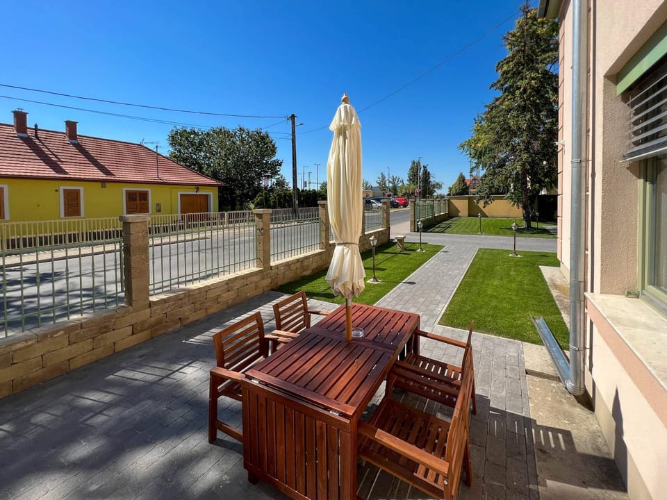 Patio, Balcony/Terrace