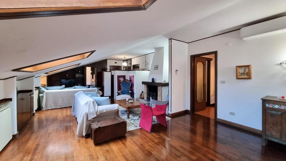 Living room, air conditioner