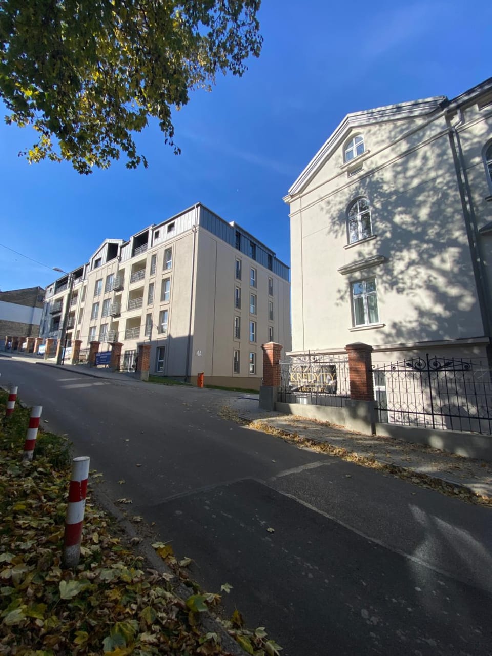Property building, Neighbourhood