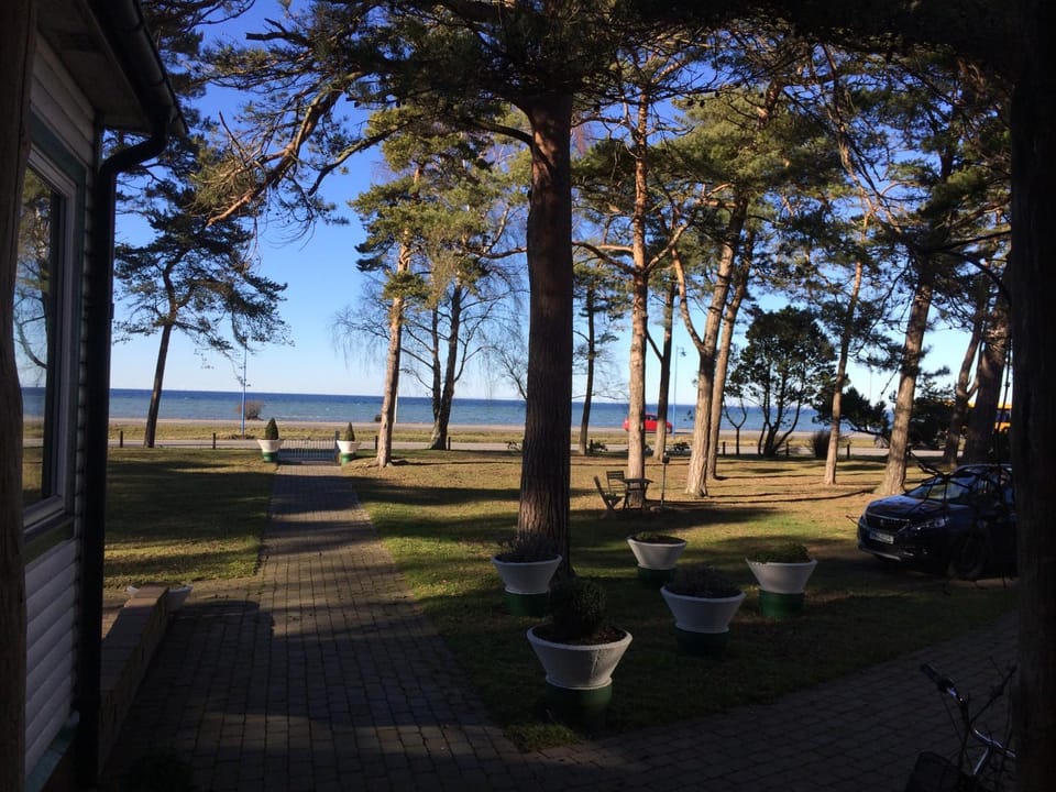 Garden view, Sea view