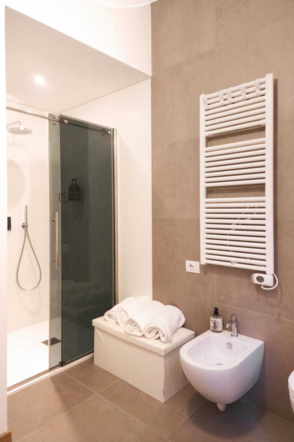 Shower, Bathroom, bidet