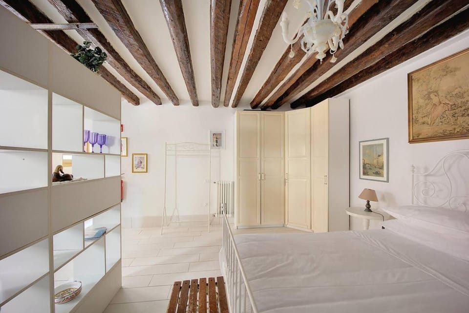 Ca Molin by Venicevillas, vista canale Apartment in Venice