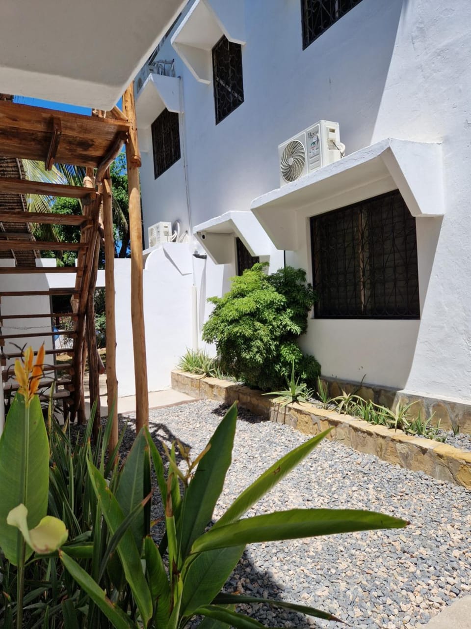 Property building, Internal: Not applicable to any particular room