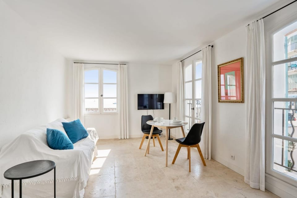 Appartement Portolan - Welkeys Apartment in Antibes