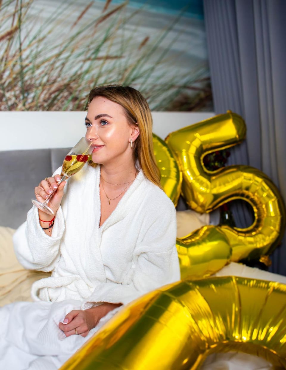 Bed, People, Photo of the whole room