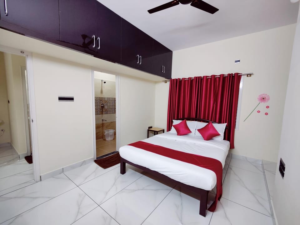 Bed, Photo of the whole room, Bedroom, wardrobe