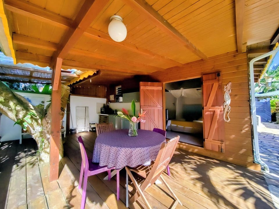 Patio, Dining area
