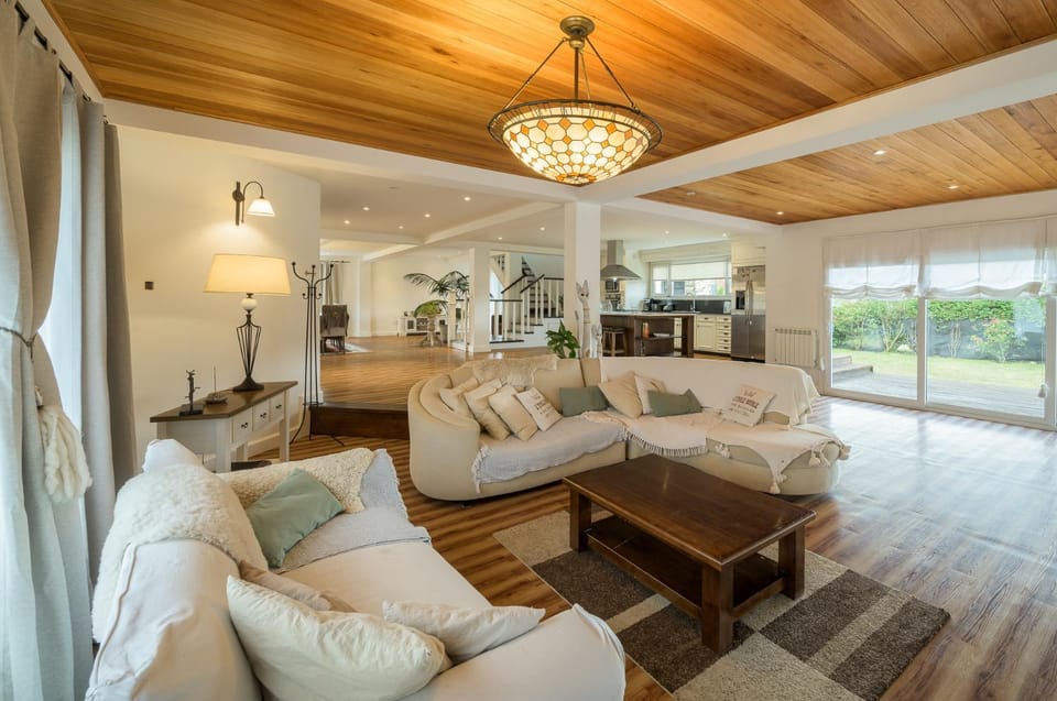 Kitchen or kitchenette, Living room, Seating area