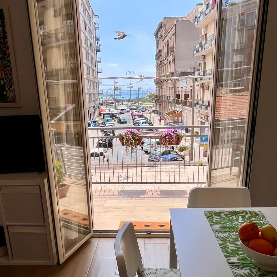 Balcony/Terrace, Living room, City view, Sea view