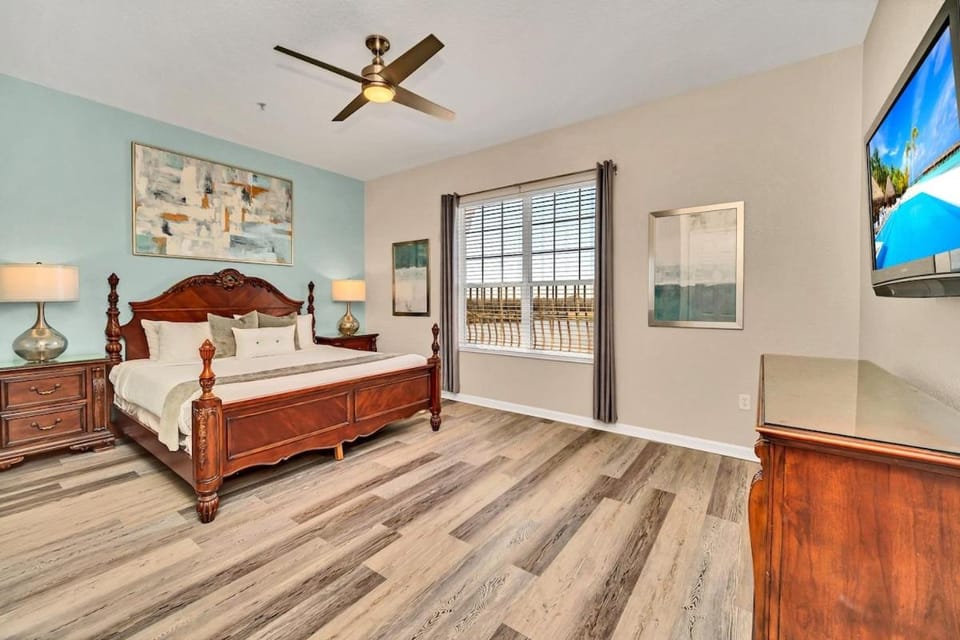 Lakeview Condo Directly Next To Pool Near WDW House in Highlands Reserve
