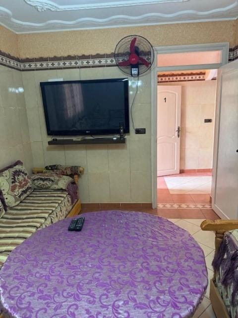 Communal lounge/ TV room, TV and multimedia, Living room, Photo of the whole room, Seating area