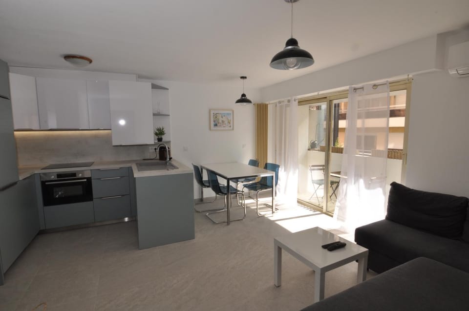 Living room, Dining area, kitchen