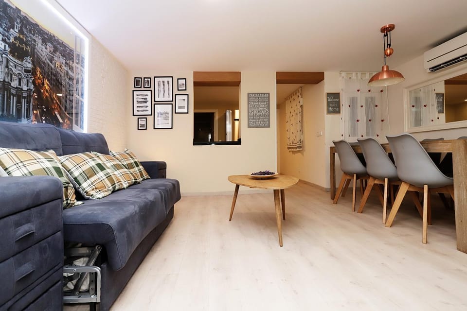 Fantástico Piso en La Latina, Madrid 6 personas Apartment in Centro