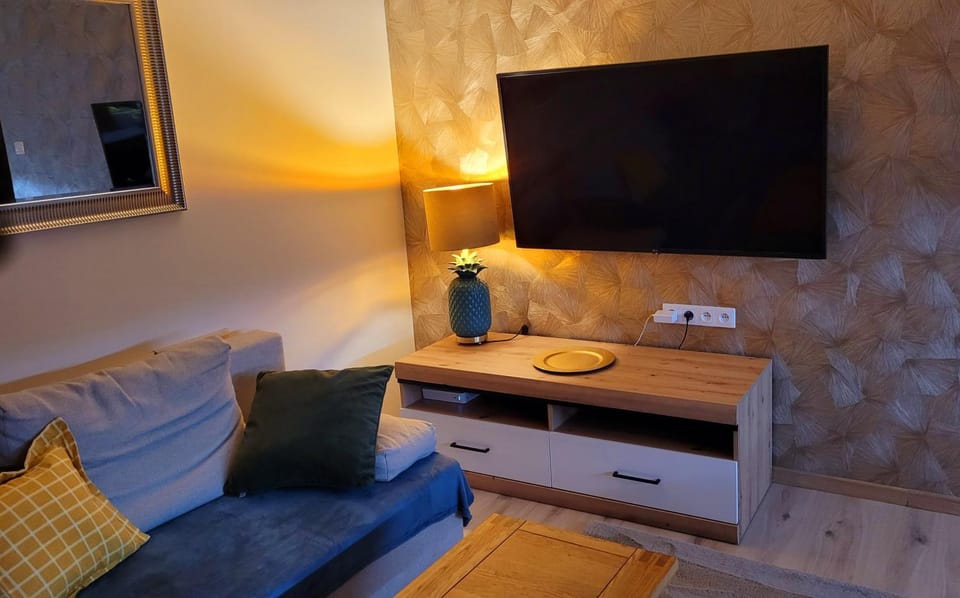 TV and multimedia, Seating area
