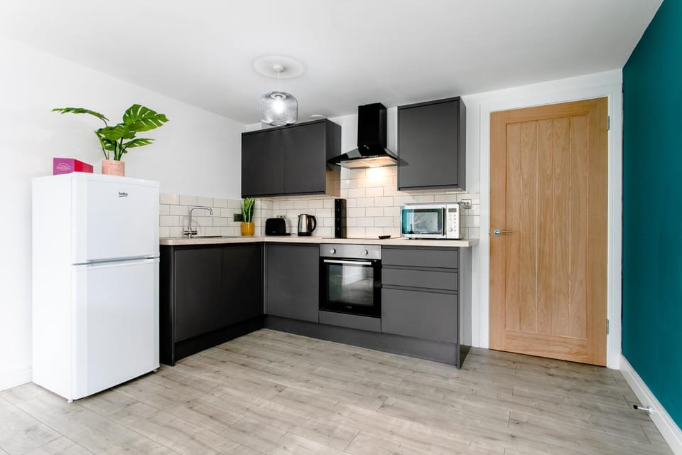 Coffee/tea facilities, Kitchen or kitchenette, minibar, pet friendly, stove