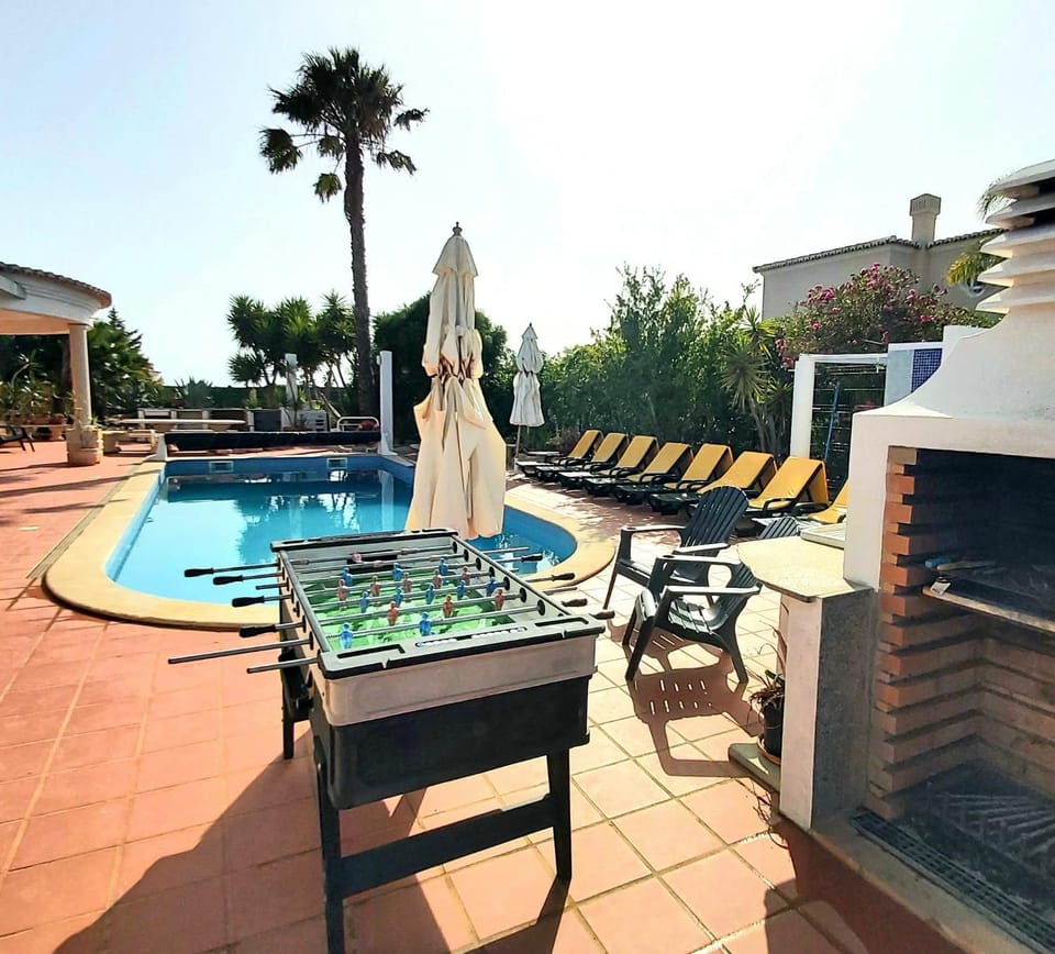 BBQ facilities, Swimming pool, Sports
