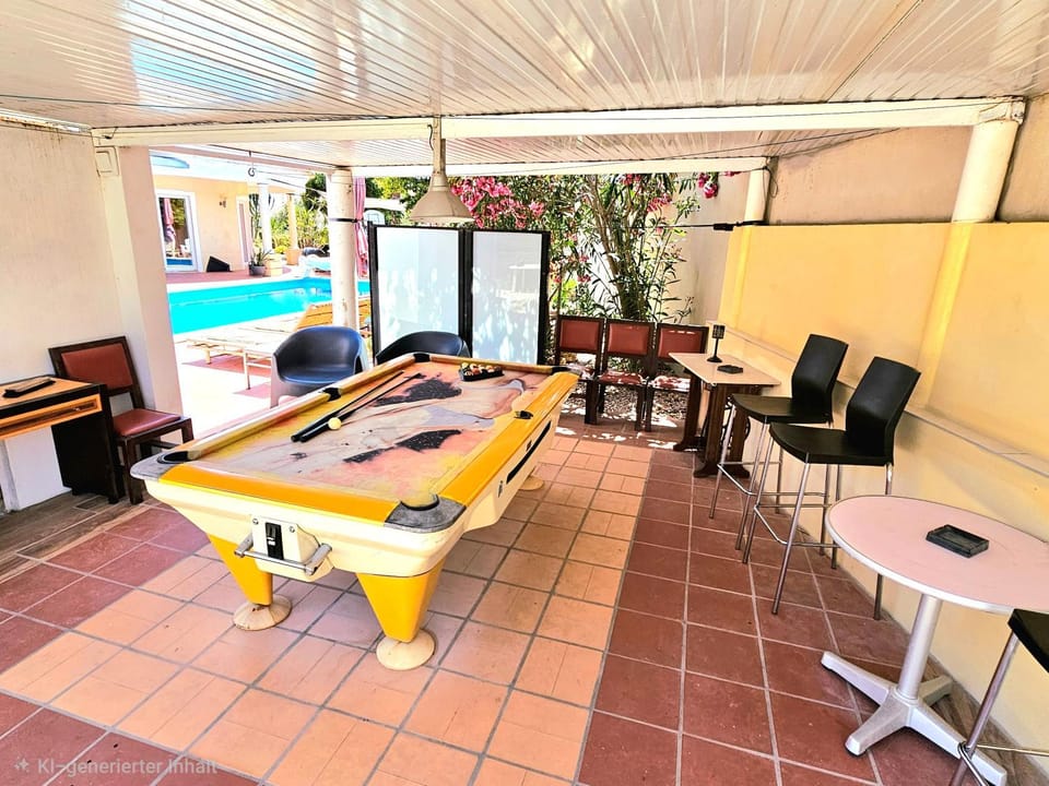 ALGARVE ONE - 8 rooms, 2 kitchens, private pool, billiard table and Beach-Volleyball Court Villa in Carvoeiro