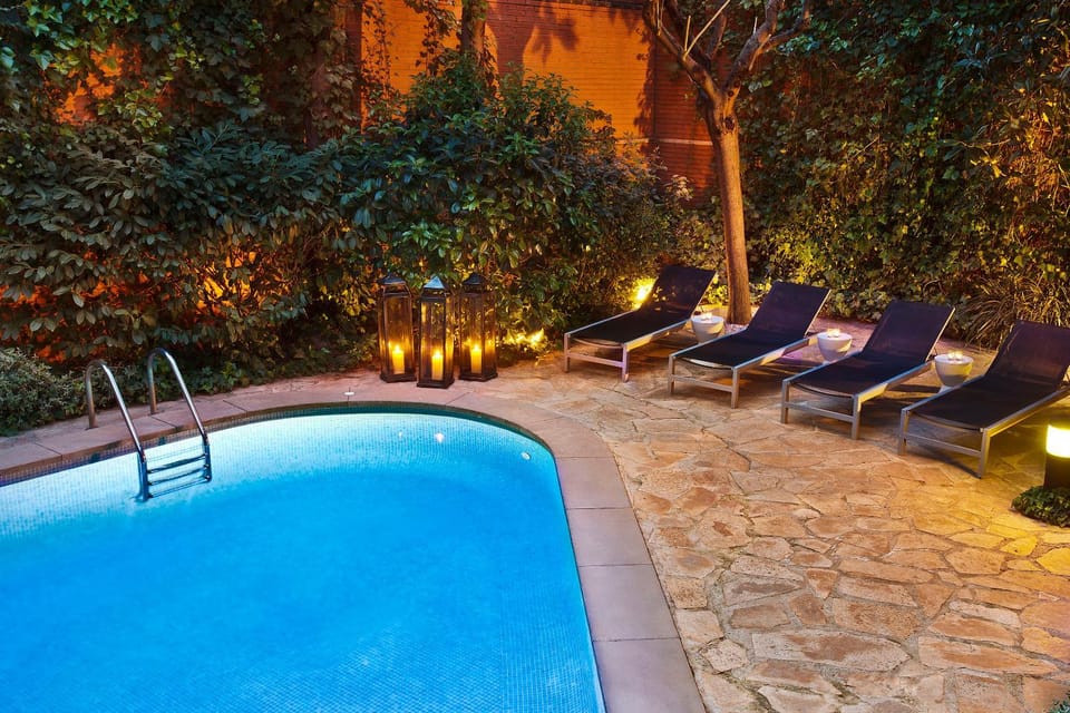 Swimming pool, Swimming pool