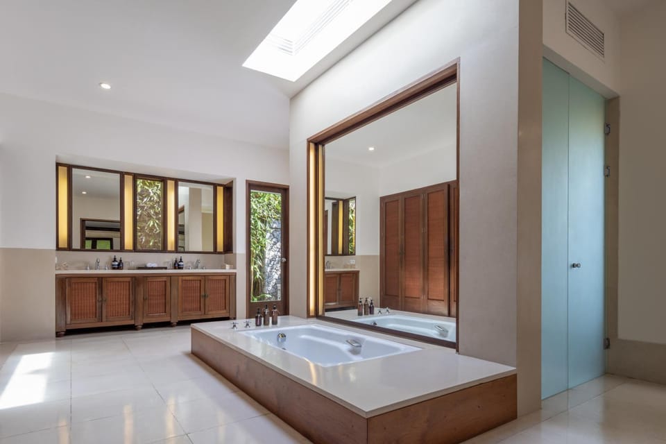 Bathroom, Bedroom