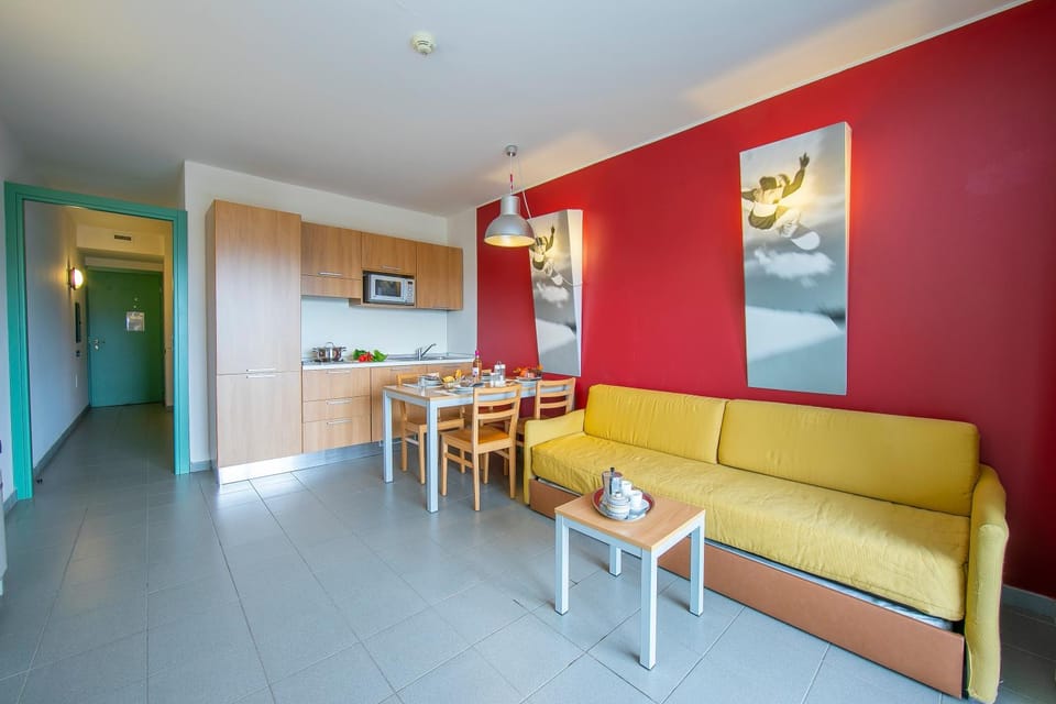 Living room, Living room, Dining area, Dining area