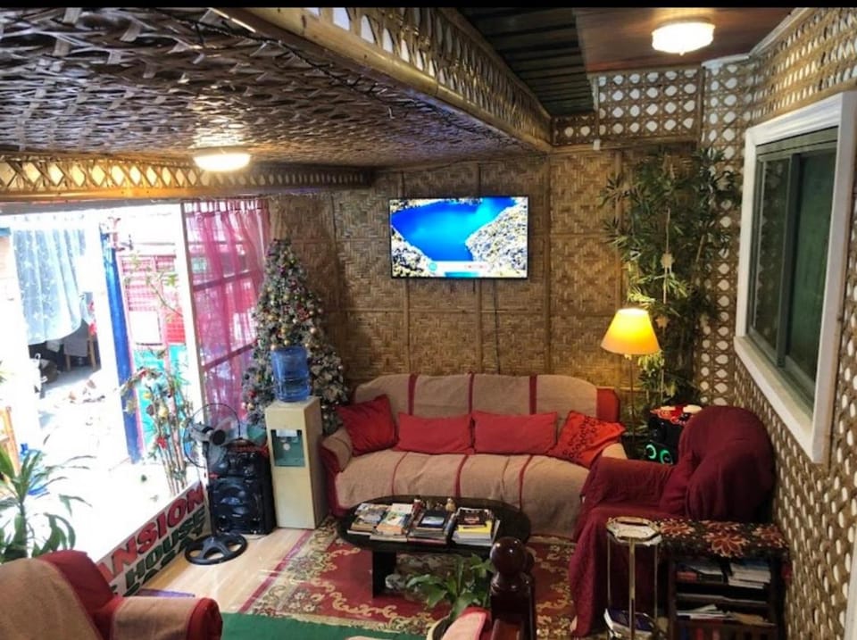 THE MANSION - NEAR AIRPORT BIG FAMILY Lodge Apartment in Pasay