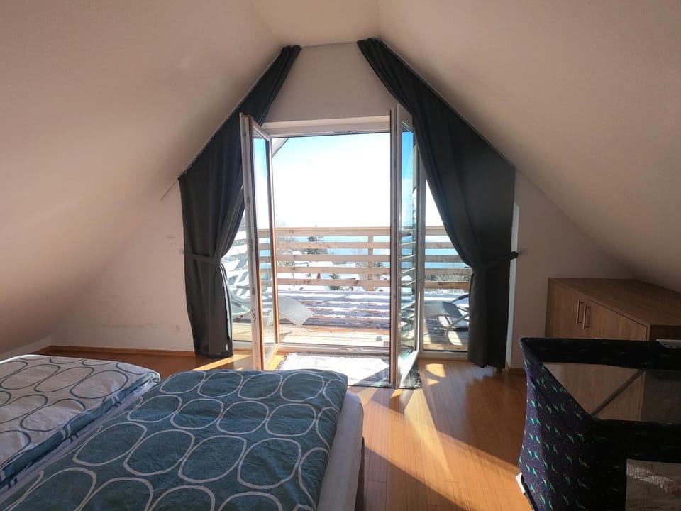 Winter, View (from property/room), View (from property/room), Balcony/Terrace, Balcony/Terrace, Bedroom, children, children, children, young children, young children, young children, older children, older children, older children