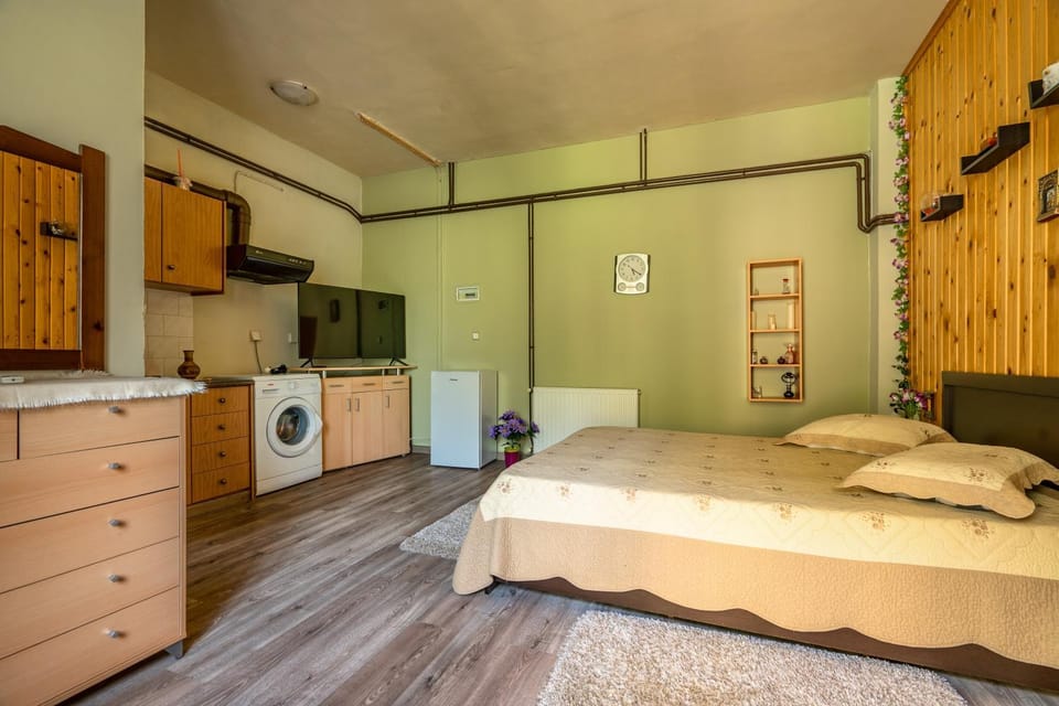 Property building, Living room, Bedroom
