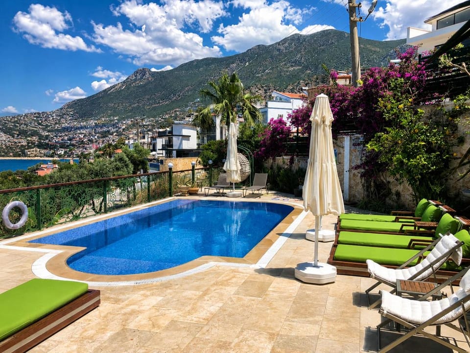 Balcony/Terrace, Swimming pool