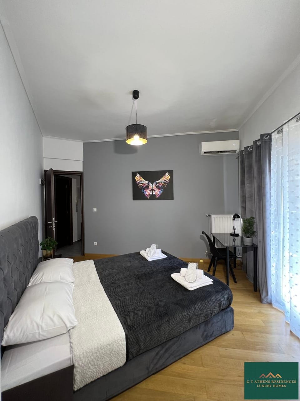 Bed, Photo of the whole room, Bedroom