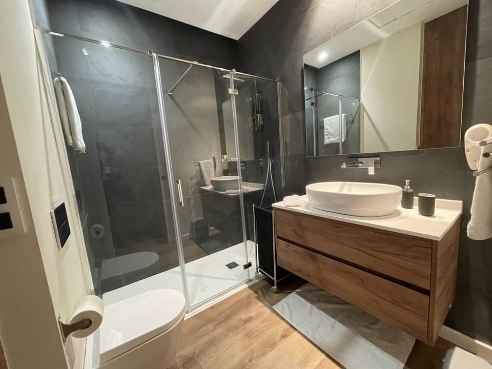 Luxury double Suite at heart of Ruzafa Apartment in Valencia