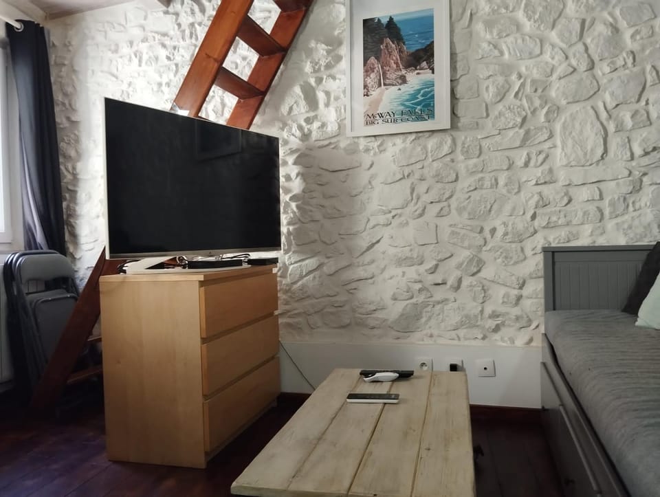 Studio - hypercentre - WIFI et Clim Apartment in Toulon