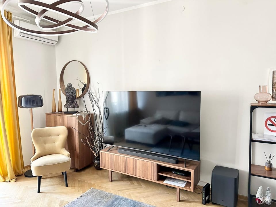 TV and multimedia, Living room
