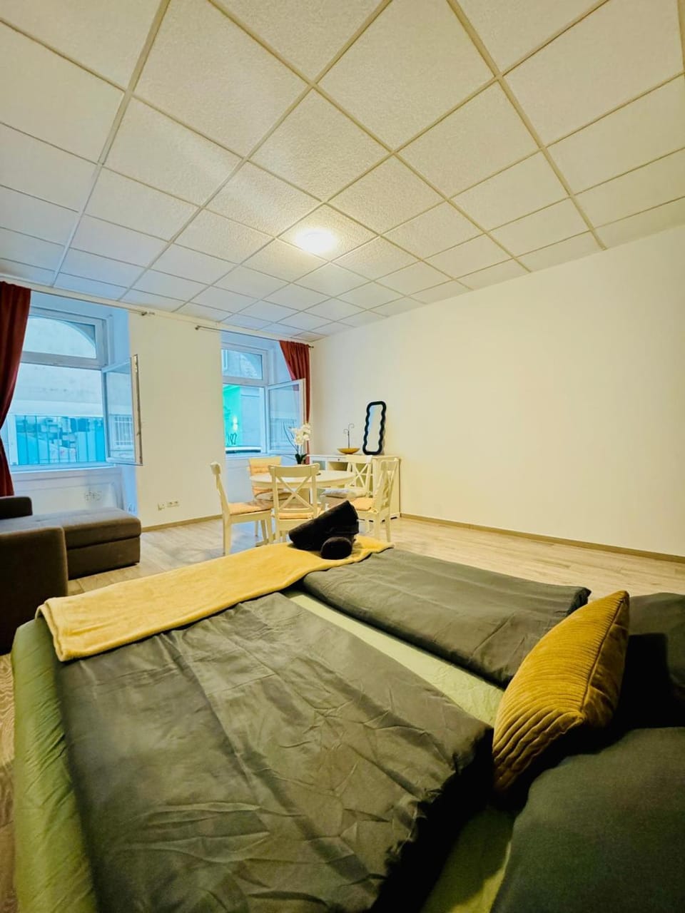 Bed, Seating area, Bedroom