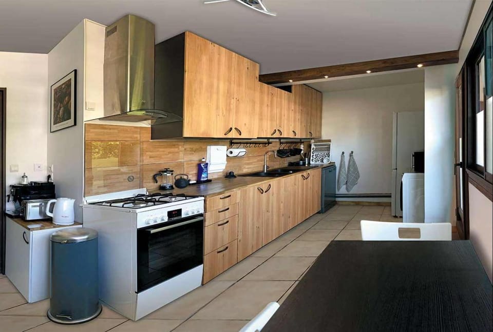 Coffee/tea facilities, Kitchen or kitchenette, dishwasher, minibar, pet friendly, stove, toaster