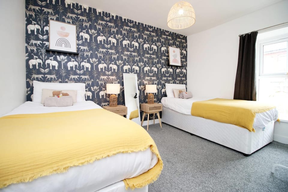 Bed, Photo of the whole room