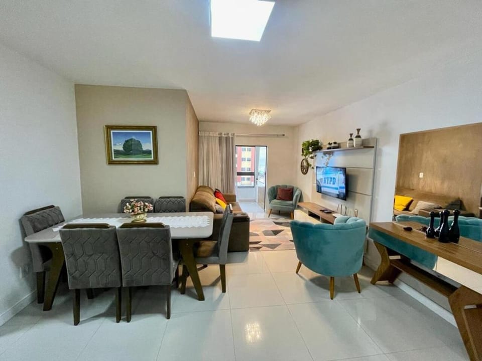 Communal lounge/ TV room, TV and multimedia, Living room, Dinner