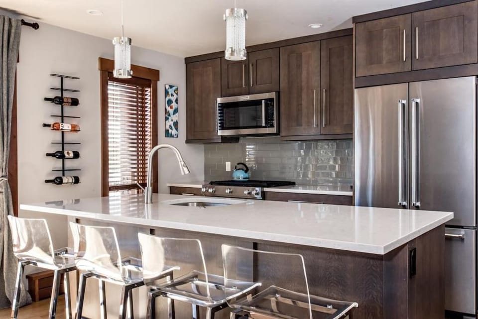 Modern Luxury - Walk To Lifts - Jacuzzi Apartment in Snowmass Village