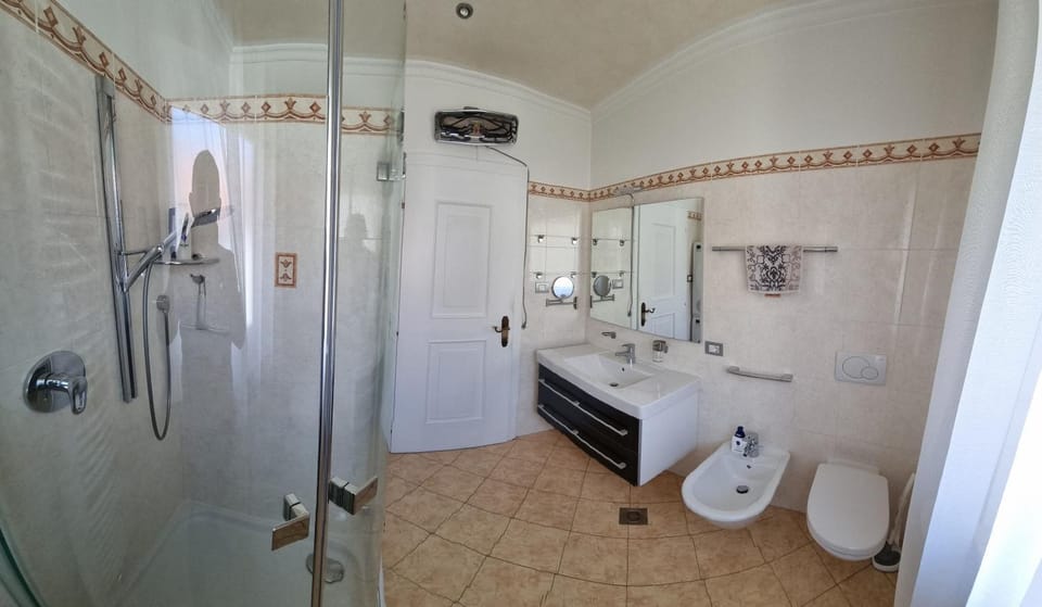 Shower, Toilet, Bathroom, bidet