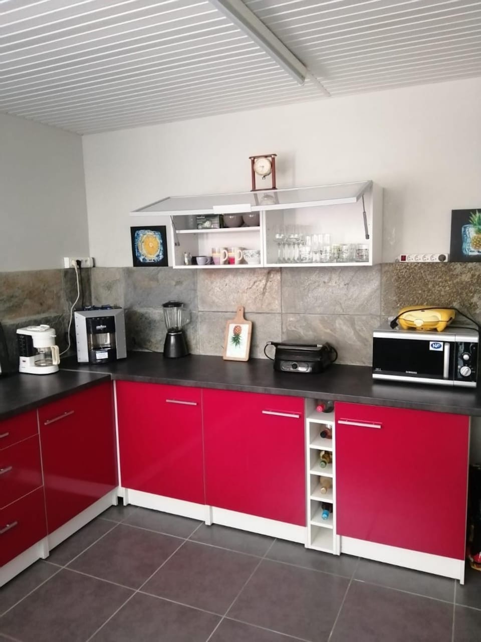 Kitchen or kitchenette