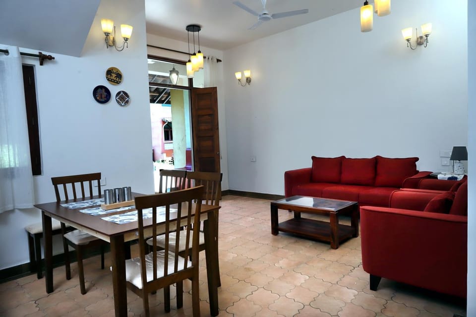 Living room, Dining area, fireplace