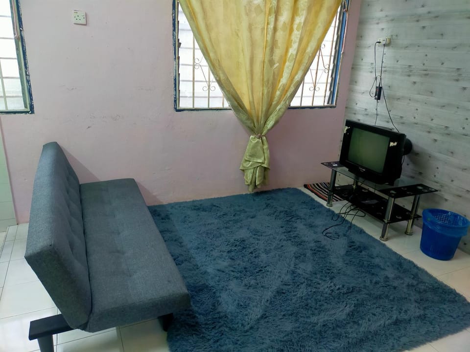TV and multimedia, Seating area