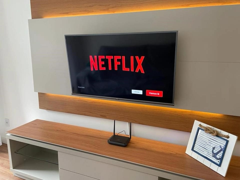 Communal lounge/ TV room, TV and multimedia
