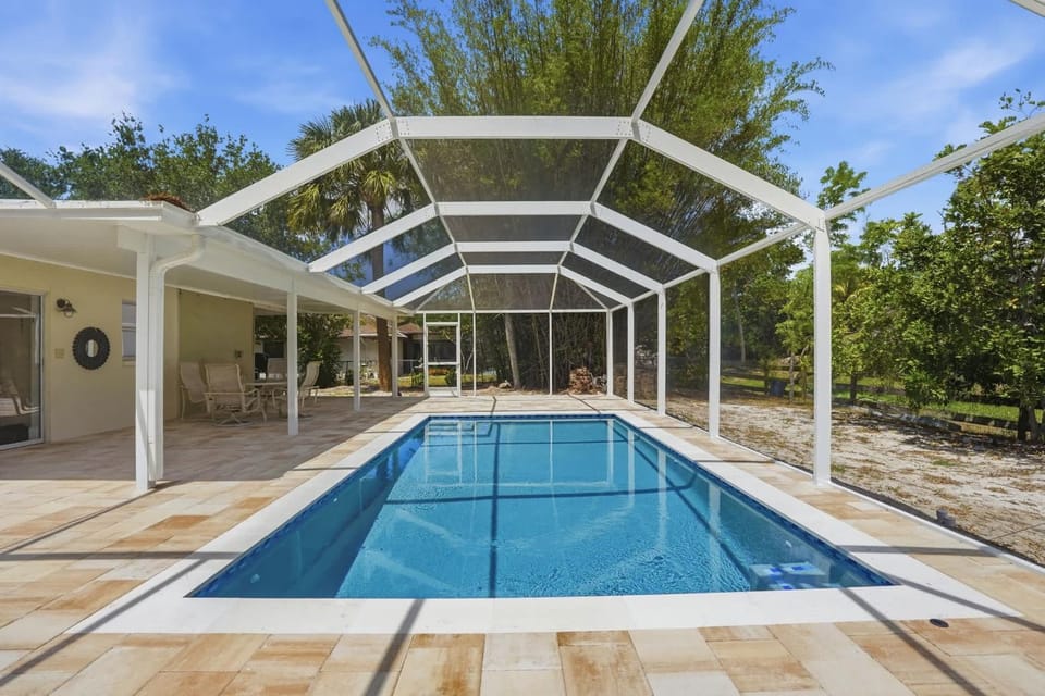 Super Private Home With Great Outdoor Space House in Bonita Springs