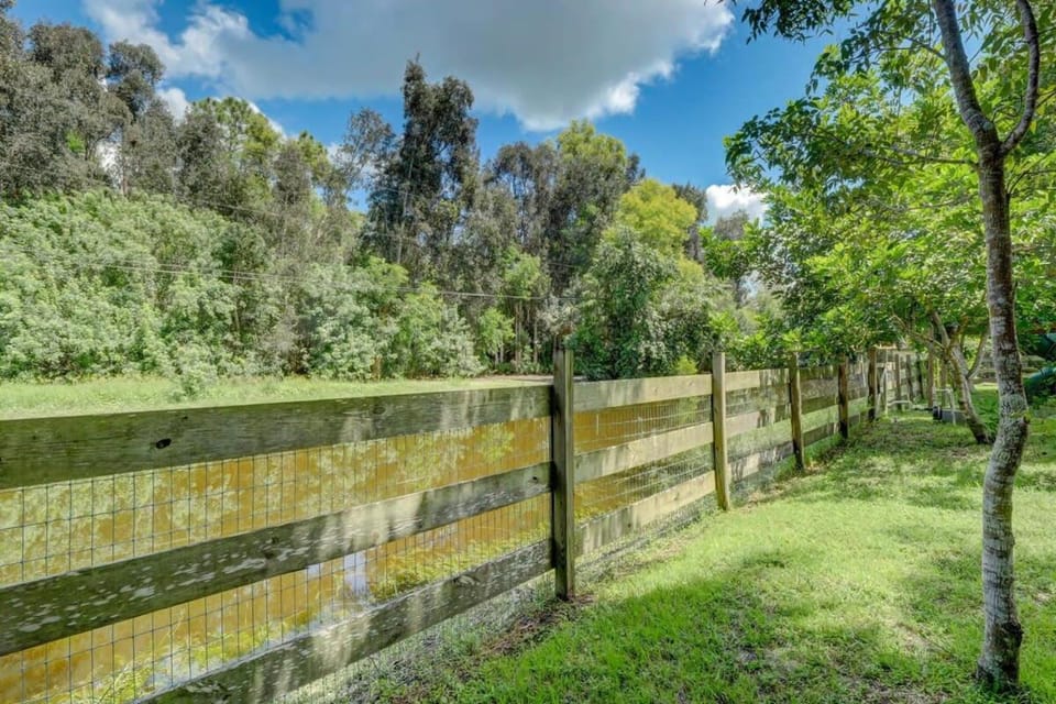 Super Private Home With Great Outdoor Space House in Bonita Springs