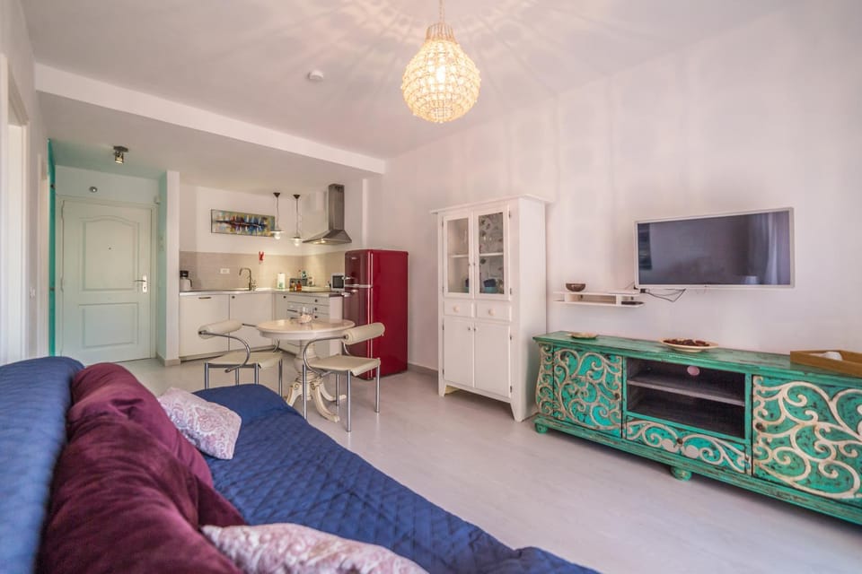 TV and multimedia, Living room, Dining area