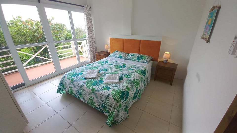 Bedroom, air conditioner