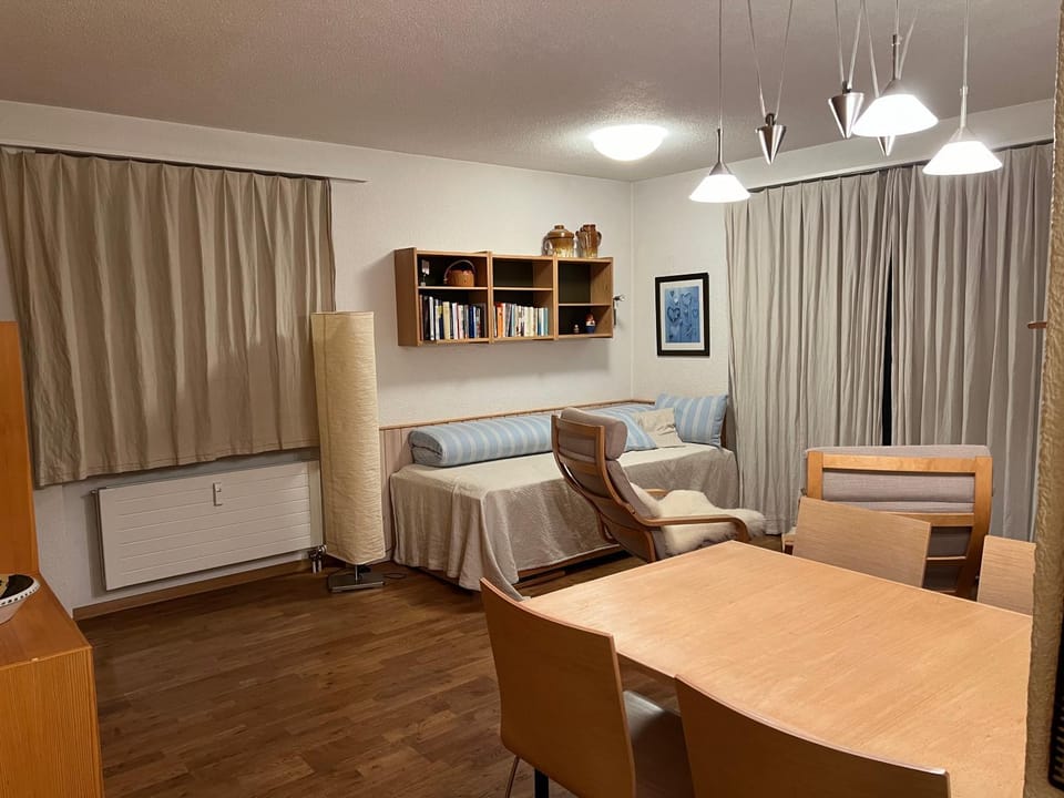 Living room, Photo of the whole room